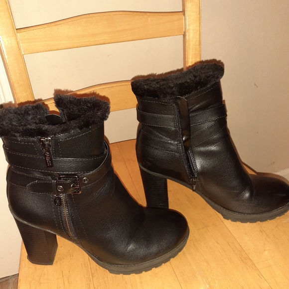 Boots - Picture 4 of 8